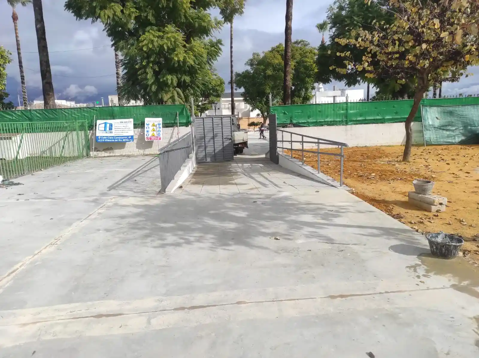 Obra Ingeniería Mejora de pavimentación, saneamiento y accesos en el C.E.Pr. de Espartinas